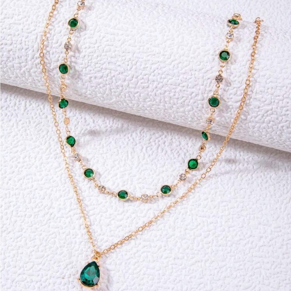 ⚠️Clearance Elegant 2pcs Gold and Green Pendant Necklace Set - Picture 2 of 6
